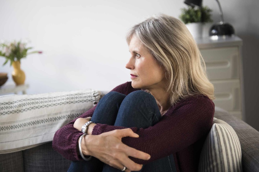 Why do Anxiety attacks appear, and how do sadness, anxiety, and stress alter mood in menopause?