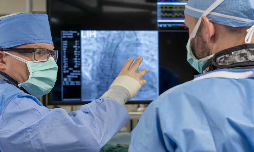 Living With Mitral Regurgitation: When Should MitraClip Be Considered?